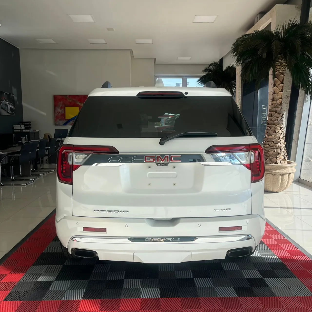 GMC Acadia Denali 2021, foto 4