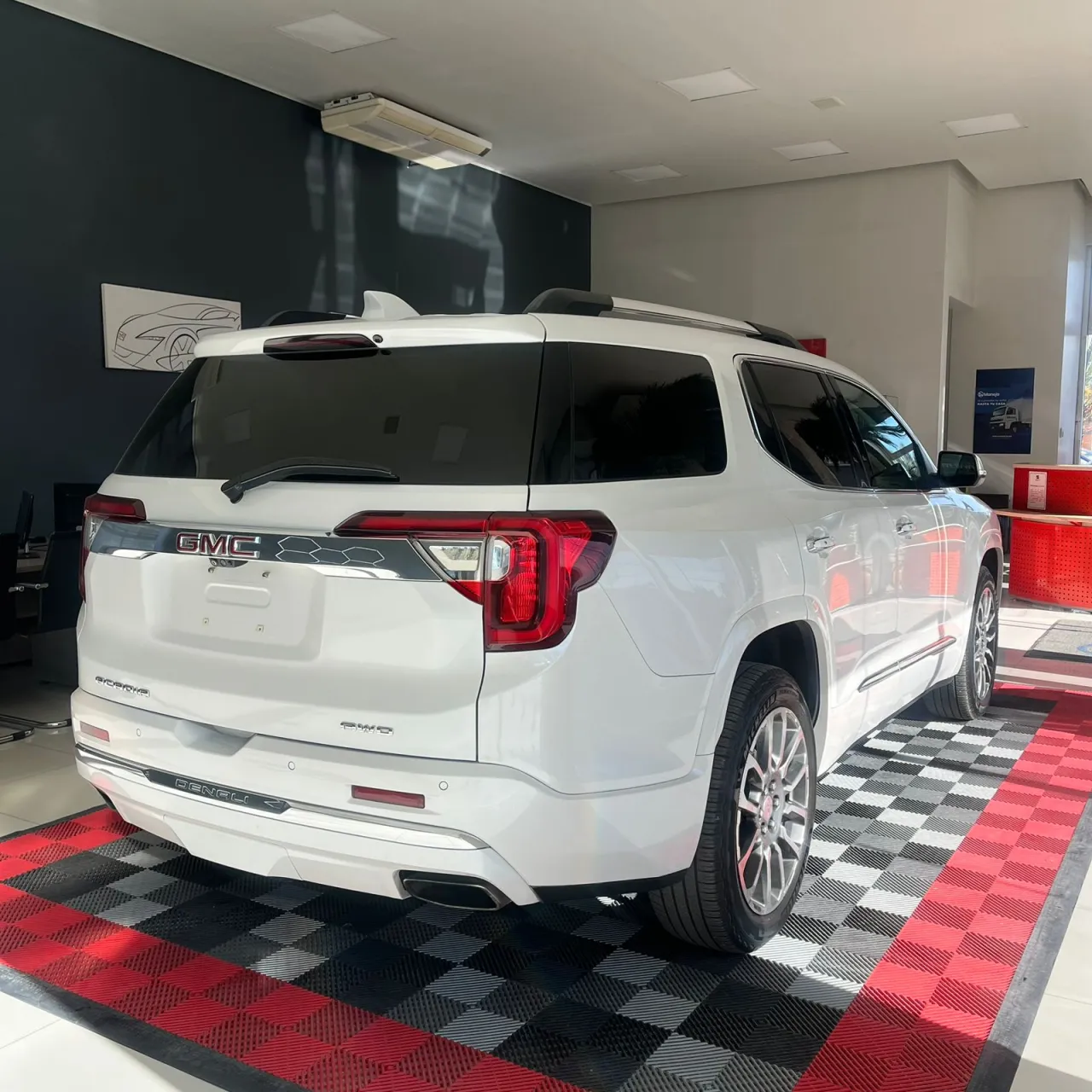 GMC Acadia Denali 2021, foto 5