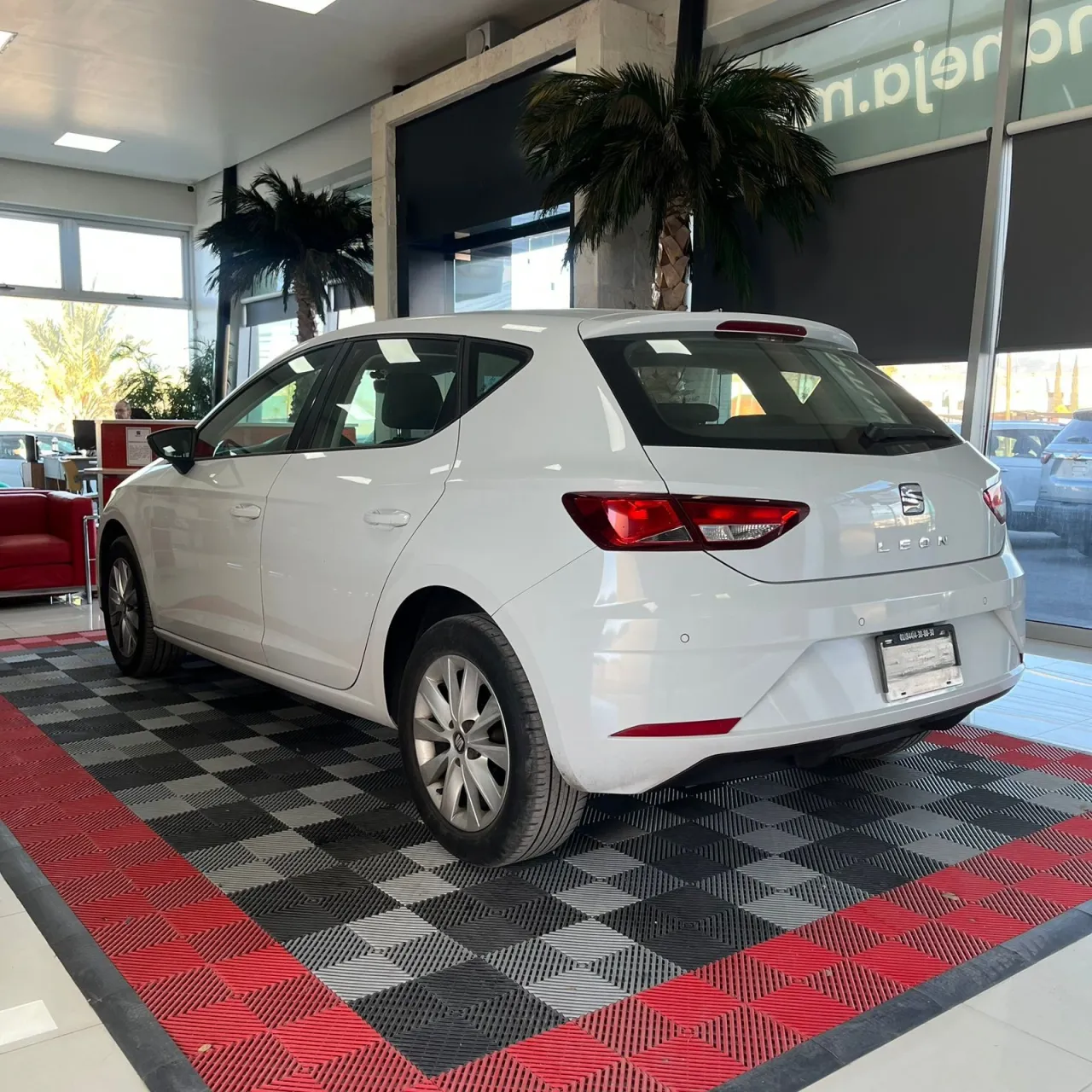 SEAT Leon Style 2019, foto 2